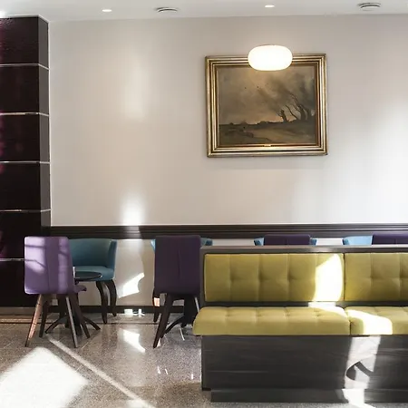 Antwerp Inn Hotel