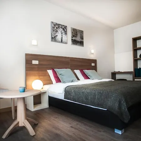 Hotel Antwerp Inn Hotel